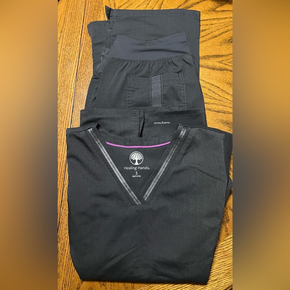Healing Hands Women’s Black Scrub Set - V-Neck Top & Pants Small/ Medium